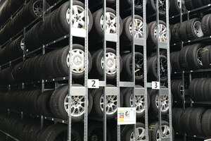 Reifenlagerung über sieben Ebenen von Aczent Lagertechnik Reifenlagerung über sieben Ebenen von Aczent Lagertechnik